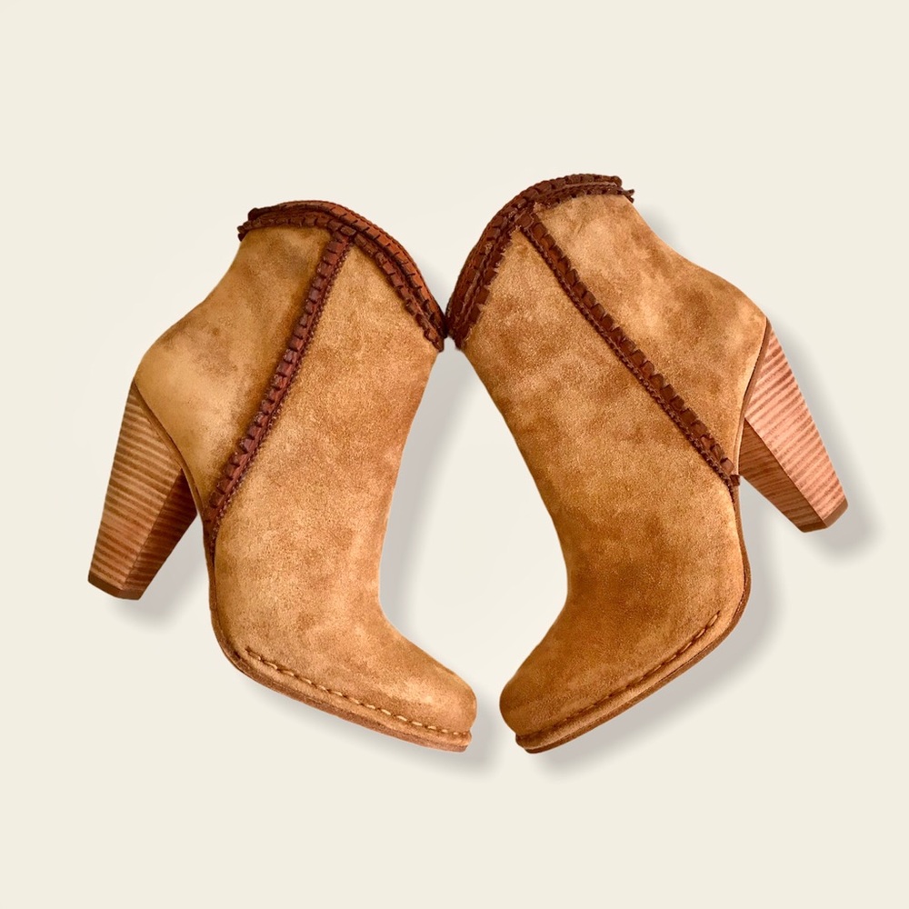 RARE Frye Madeline Trim Fringe Suede Ankle Bootie - Picture 14 of 15